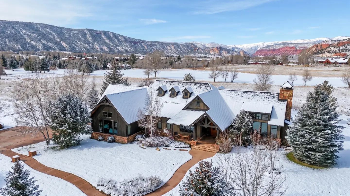 What Is a Ski Chalet? Meaning, History, Features, and Modern Luxury Design